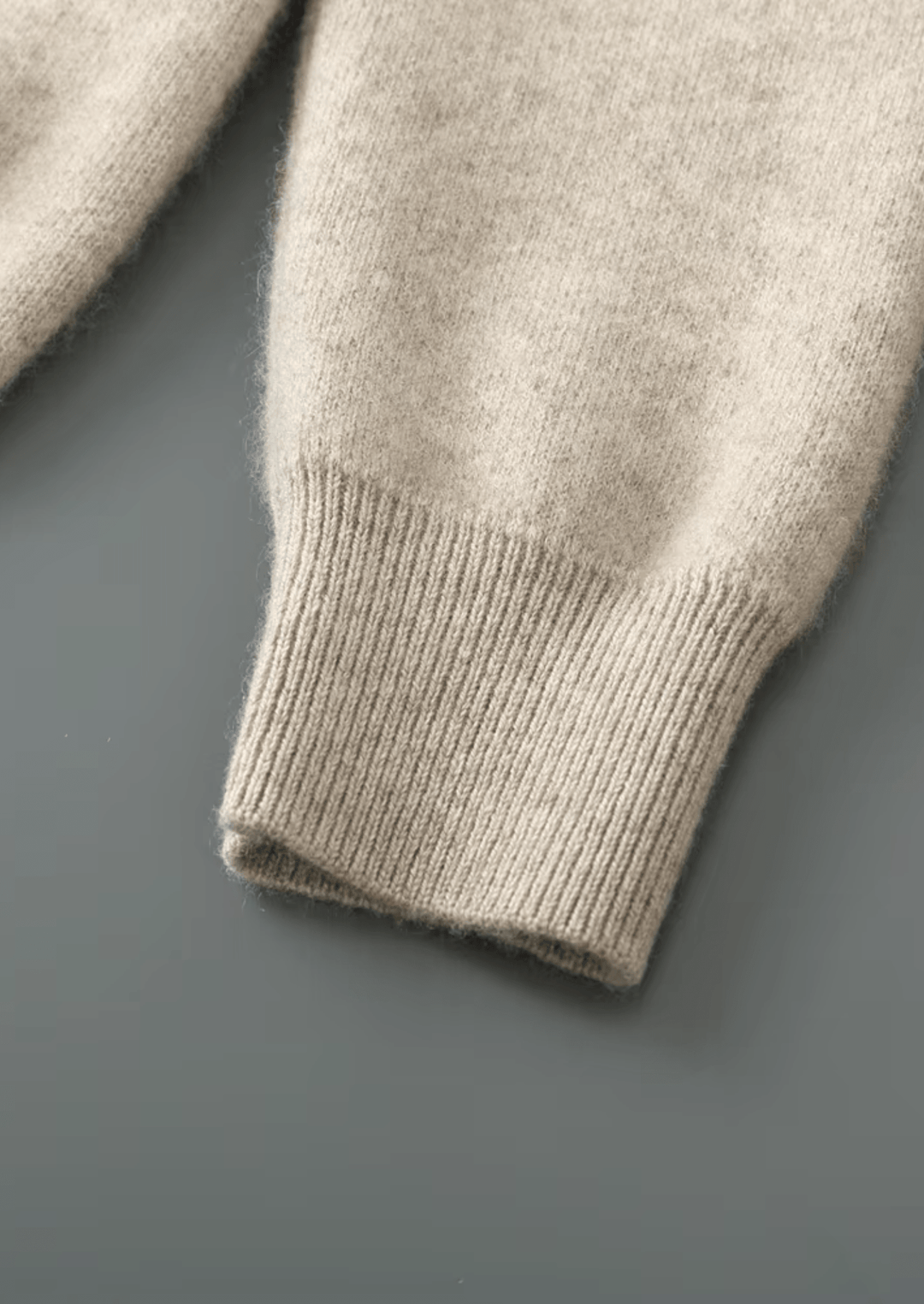 WOOL V-NECK CARDIGAN