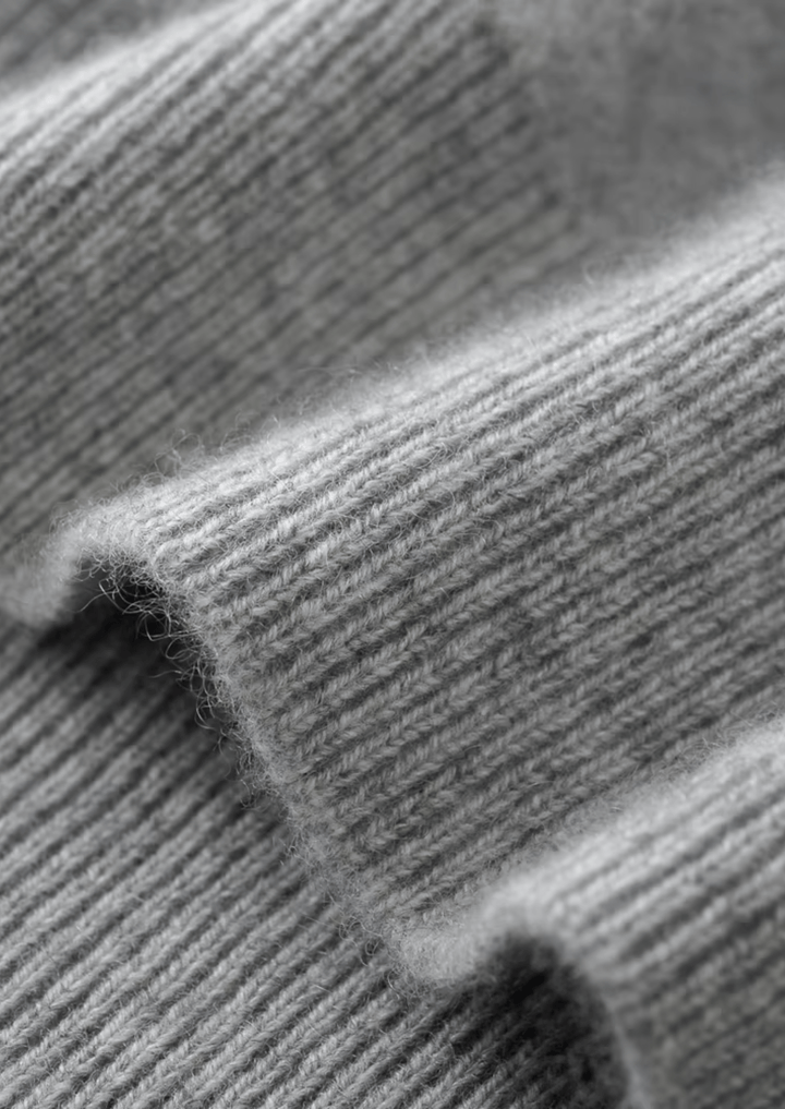 WOOL V-NECK CARDIGAN