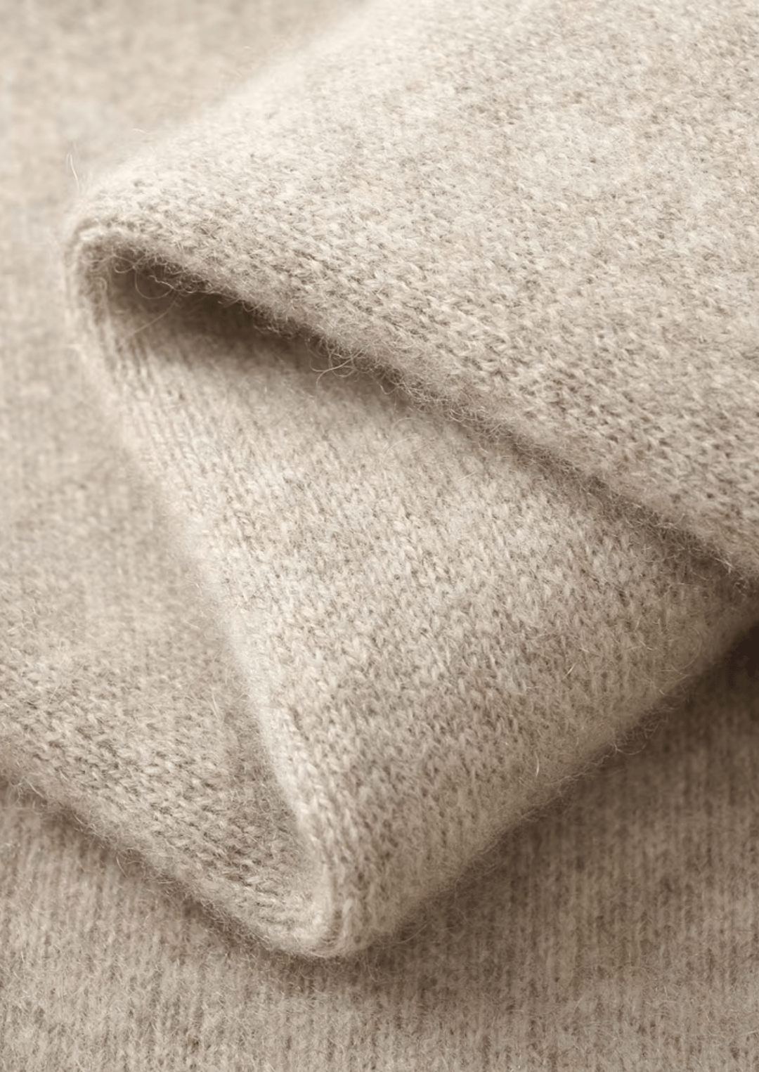 WOOL V-NECK CARDIGAN