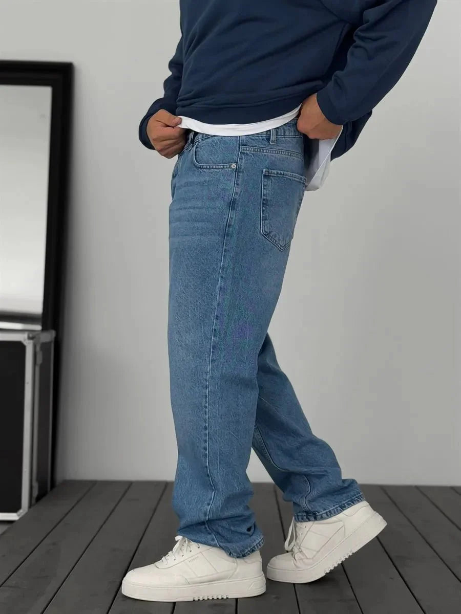 LOOSE FIT JEANS – MID BLUE WASH