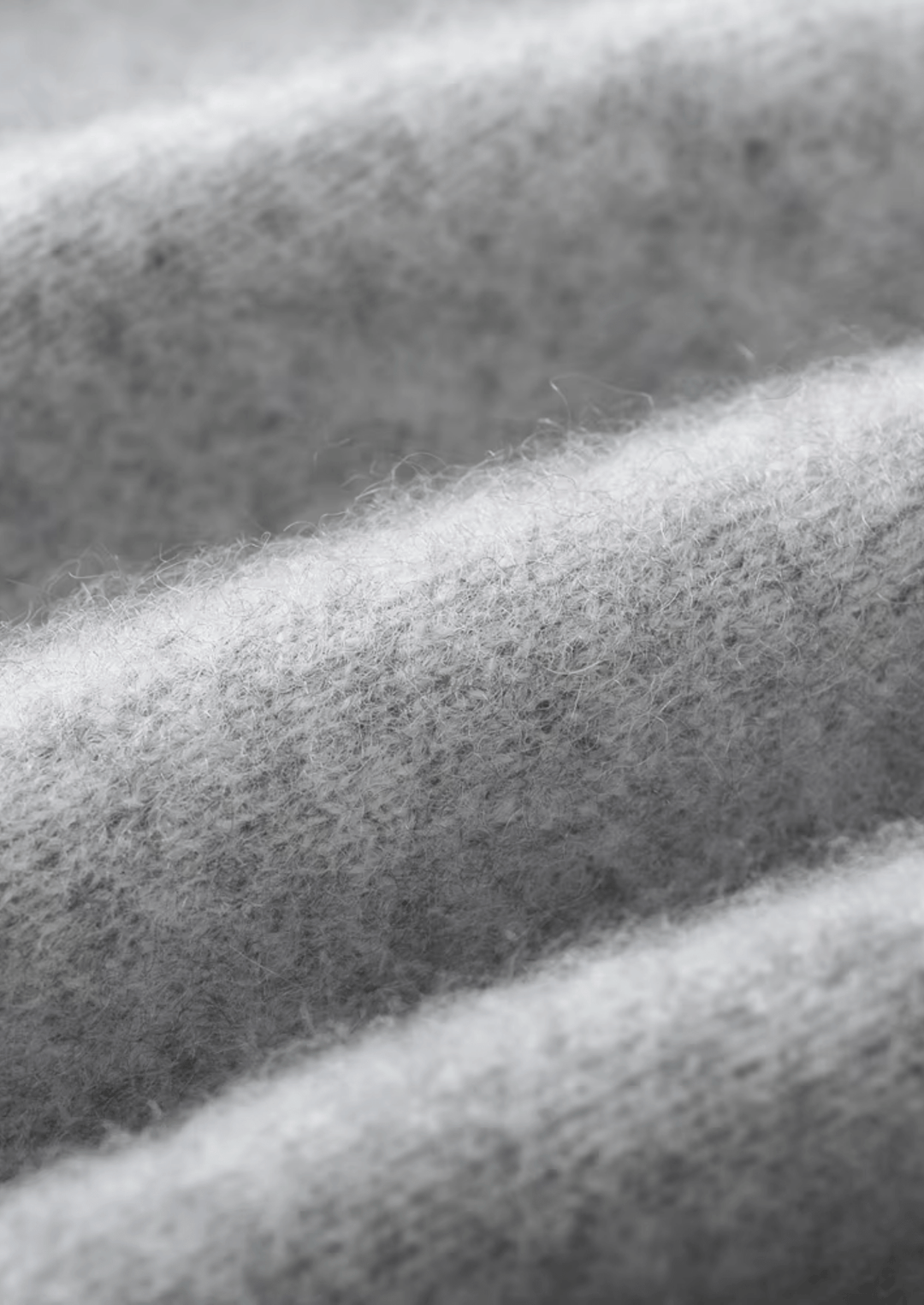 WOOL V-NECK CARDIGAN