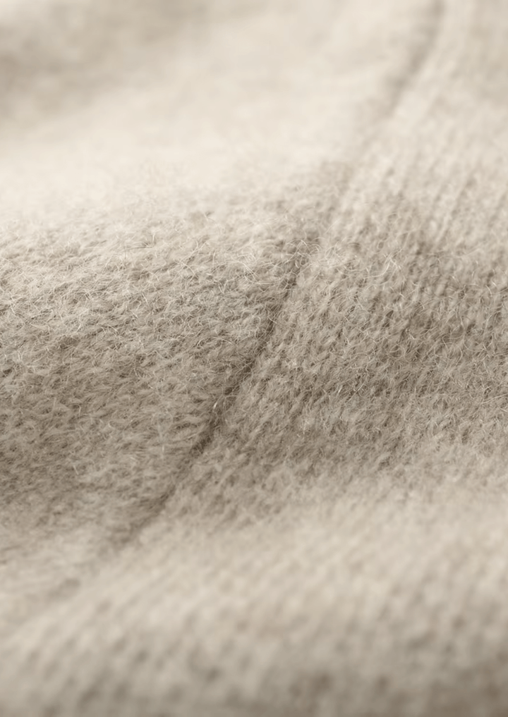 WOOL V-NECK CARDIGAN